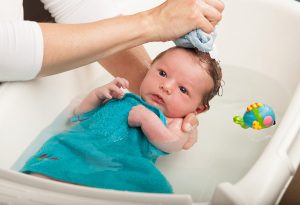 Baby Bath Procedure - Steps to Follow to Make Baby Bathing Easy