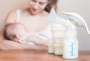 Should You Combine Breastfeeding and Formula-Feeding?