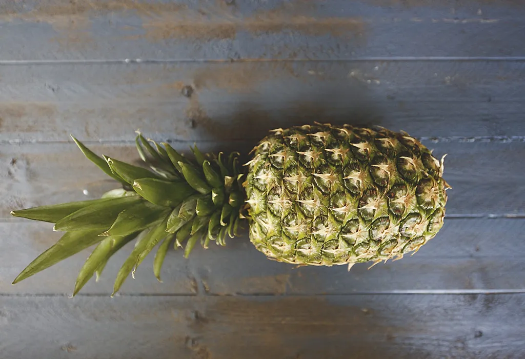 Week 33 baby size- pinapple