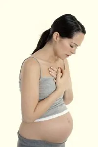 Chest Pain While Pregnant – Reasons & Treatment