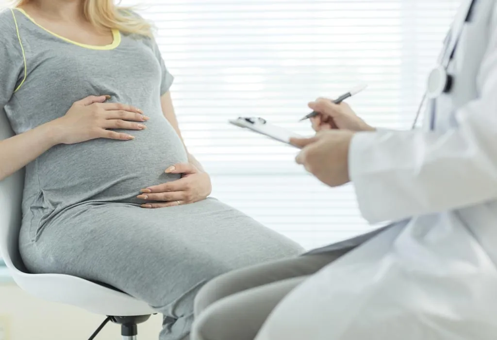 Pregnant woman doctor appointment