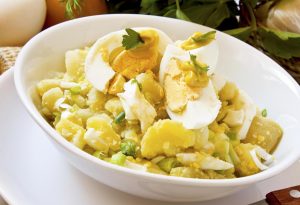 CLASSIC POTATO SALAD