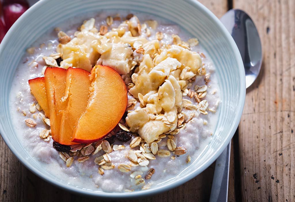 Oats With Bananas and Plums
