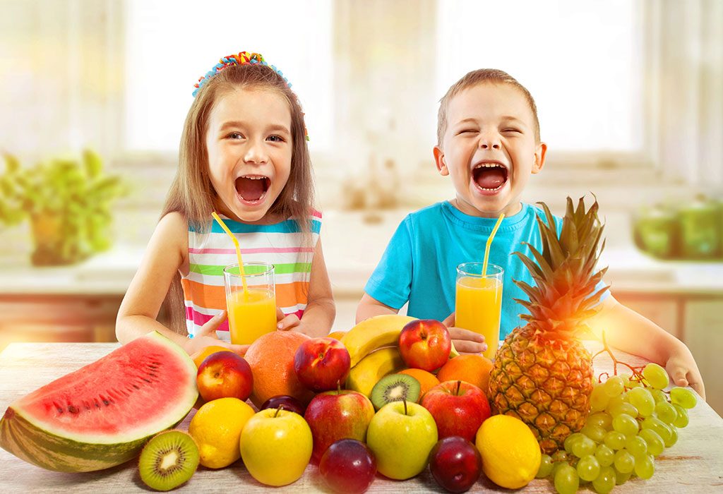 KIDS WITH FRUITS