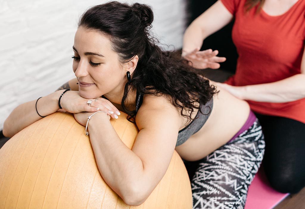Back massage during pregnancy safety
