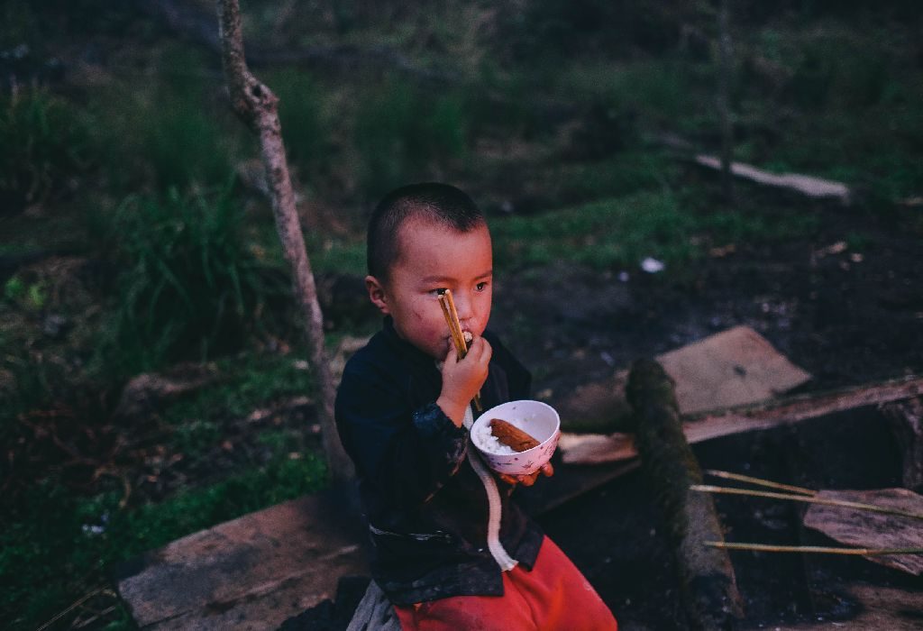 many toddlers who swear by sauce and ketchup
