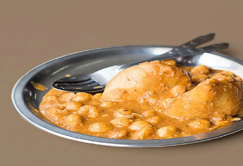 Samosa with Masala Chana