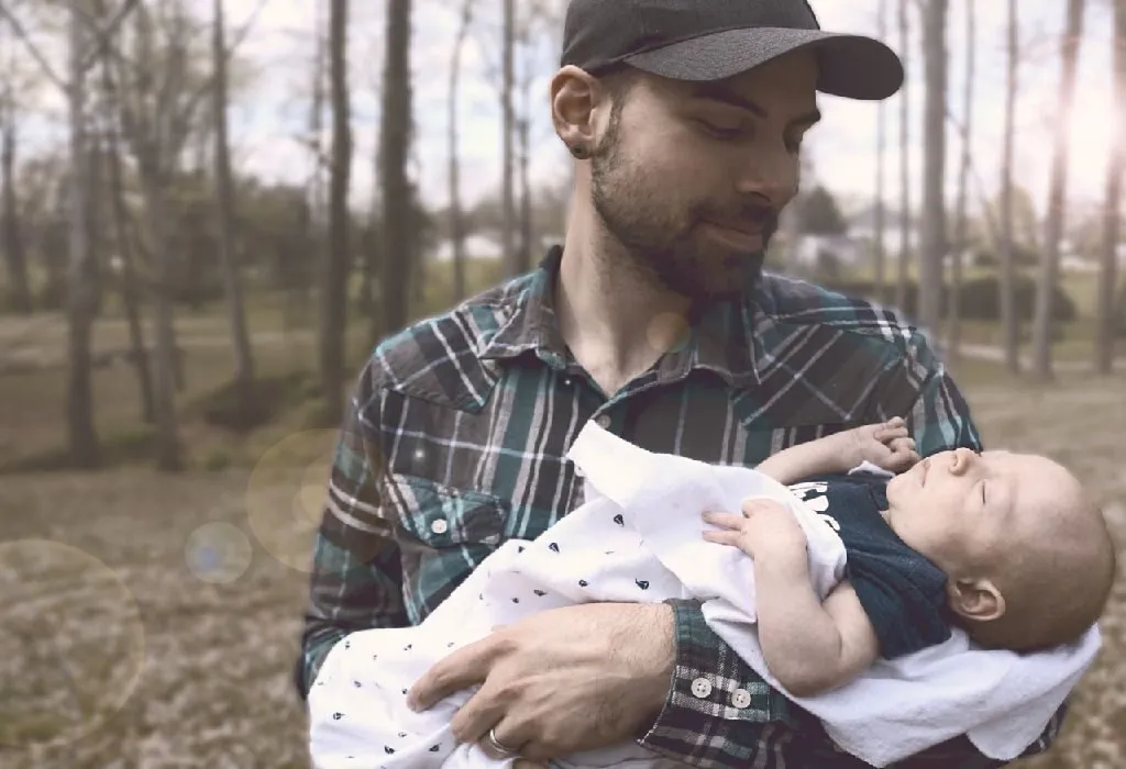 Combine Feeding and Bed-Time This secret works brilliantly if you are feeding your baby solely through the breast and not using the bottle at all. No, doing this doesn’t mean that fathers will be deprived of a bonding opportunity. Dr. William Sears, a paediatrician based in California, suggests that you can turn this into a win-win situation by entrusting your husband with the post-feeding nap.