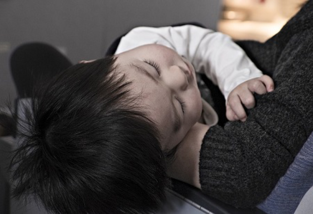 Ensure Baby Doesn’t Fall Asleep While Feeding