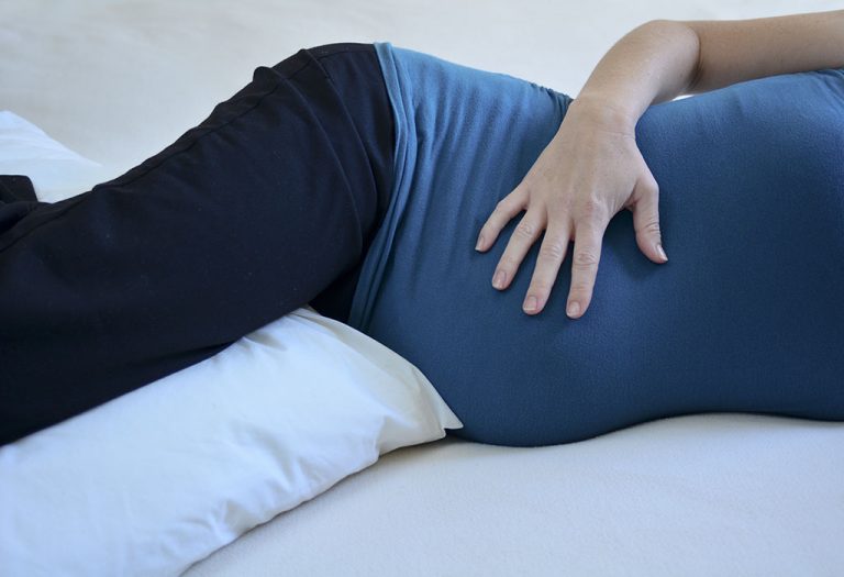 गर्भावस्था में आरामदायक नींद के लिए टिप्स