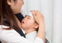 बच्चों में बुखार के दौरे (फेब्राइल सीजर) होना बच्चों में बुखार के दौरे (फेब्राइल सीजर) होना