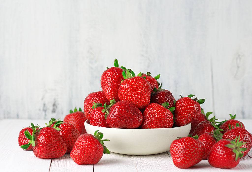 List of 16 Fruits to Eat during Pregnancy