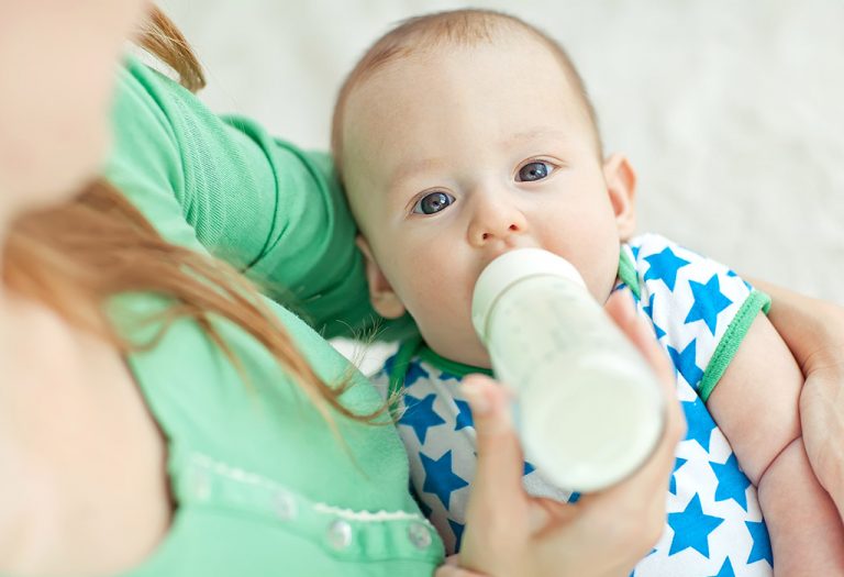 आपके बच्चे को कितने फॉर्मूला दूध की आवश्यकता है ?