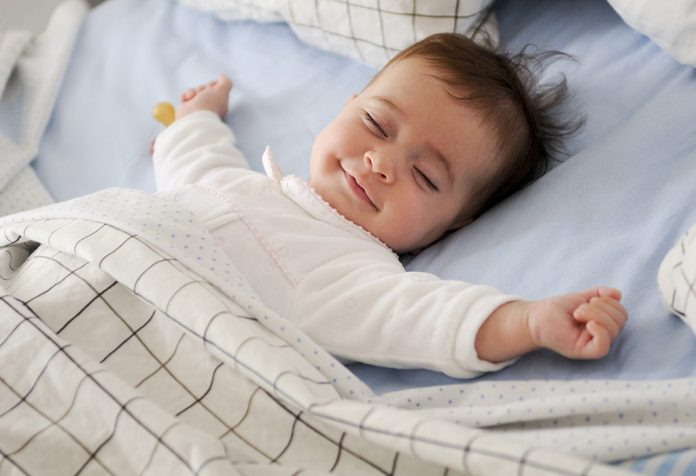 7 से 9 महीने के बच्चे को कितनी नींद लेनी चाहिए
