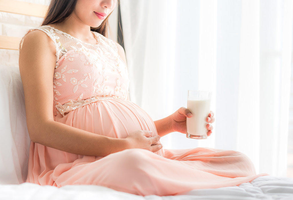 Consuming Milk in Pregnancy – Types, Benefits & Tips
