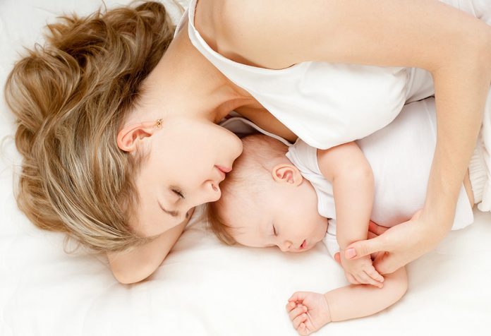 Co-Sleeping Benefits, Risks & Safety Guidelines