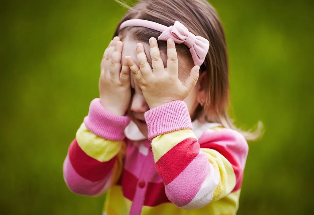 How to Handle Shyness in Children & Ways to Overcome It