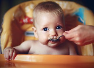 শিশুর জন্য প্রথম খাবার - আপনার কোন কোন খাদ্যের সাথে পরিচয় করানো উচিত?