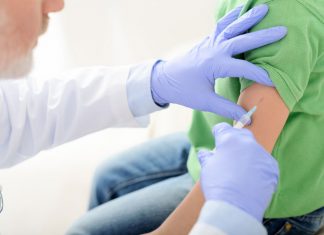 विभिन्न बीमारियों के लिए बचपन में लगाई जाने वाली वैक्सीन
