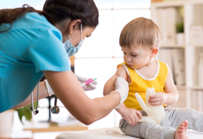 शिशुओं और बच्चों के लिए फ्लू वैक्सीन