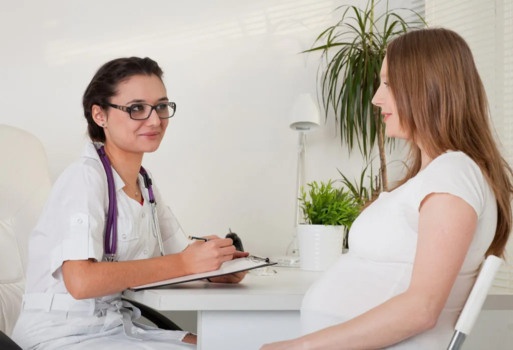 pregnant women visiting doctor pregnant women visiting doctor