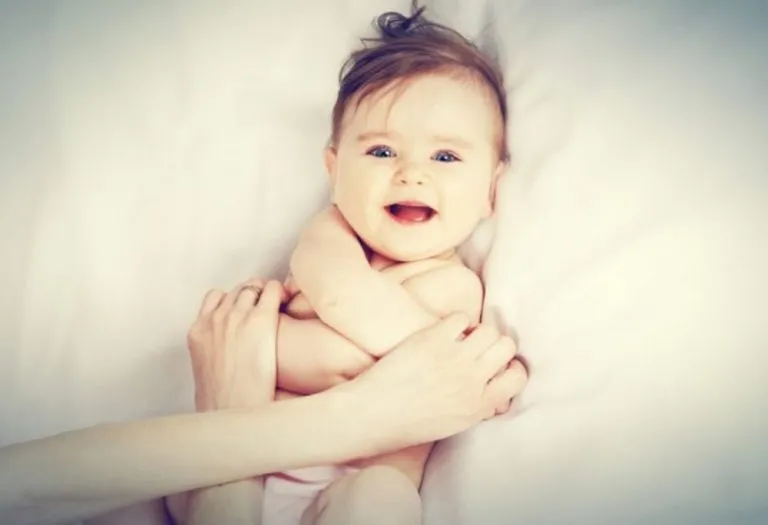 Baby Massage Benefits & Techniques Guide