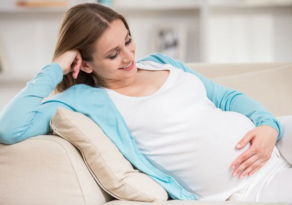 How to sit in office chair during pregnancy