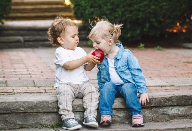 25 Good Manners to Teach Your Kids