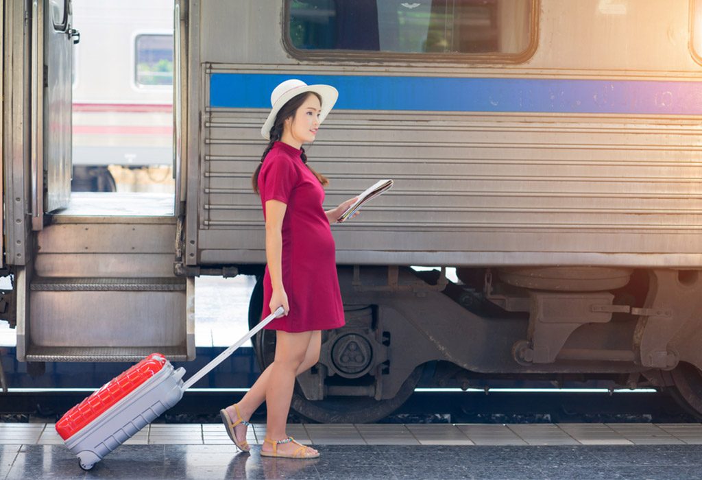 can pregnant lady travel by train