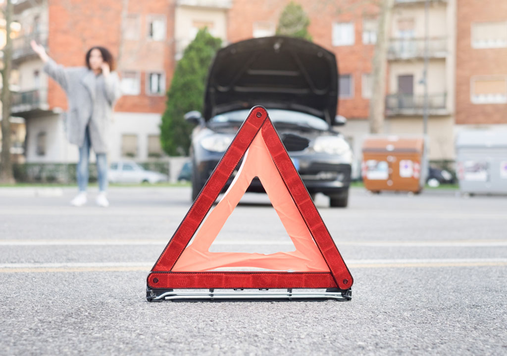 Steps to Follow If the Car Breaks Down Steps to Follow If the Car Breaks Down