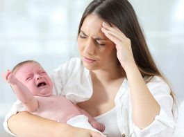 ब्रेस्टफीडिंग के दौरान सिरदर्द: क्या यह सामान्य है? ब्रेस्टफीडिंग के दौरान सिरदर्द