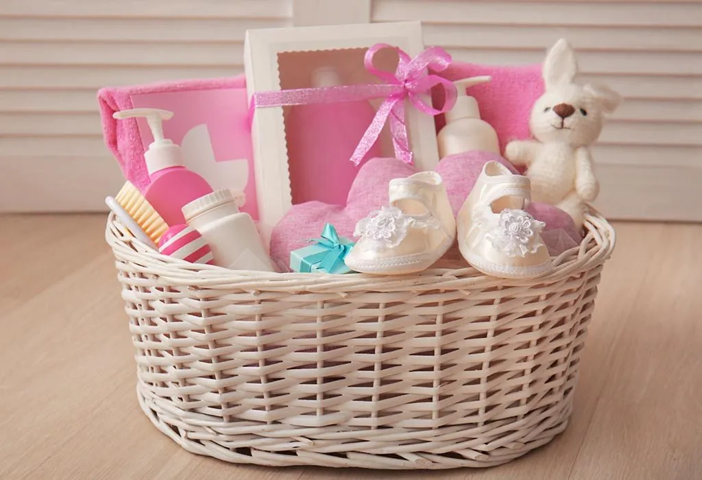 5 Best Things to Include in a Baby Hamper