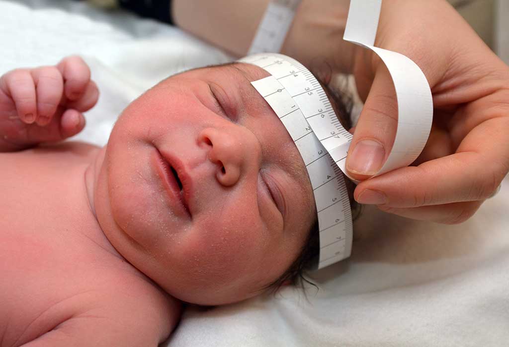 Head and chest circumference of newborn