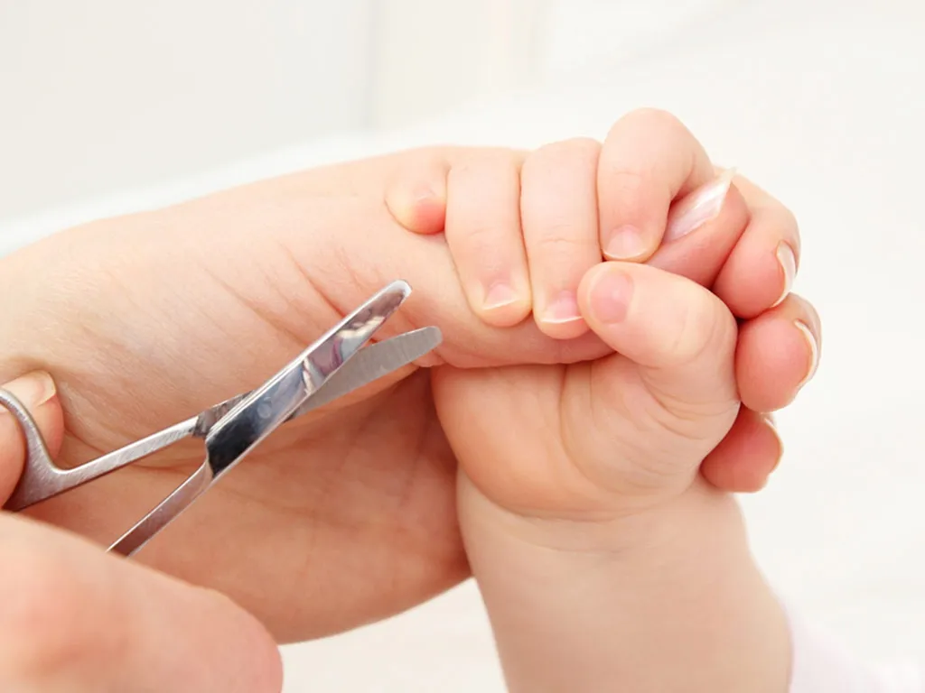 How to cut a newborn's nails (video) - BabyCenter Australia