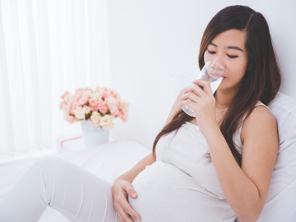 Drinking Warm Water while Pregnant: Is 