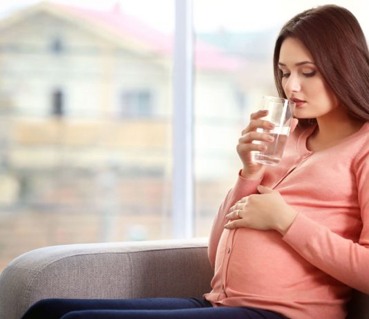 গর্ভাবস্থায় পিপাসা পাওয়ার কারণগুলি এবং এটির সাথে মোকাবিলা করার পরামর্শগুলি