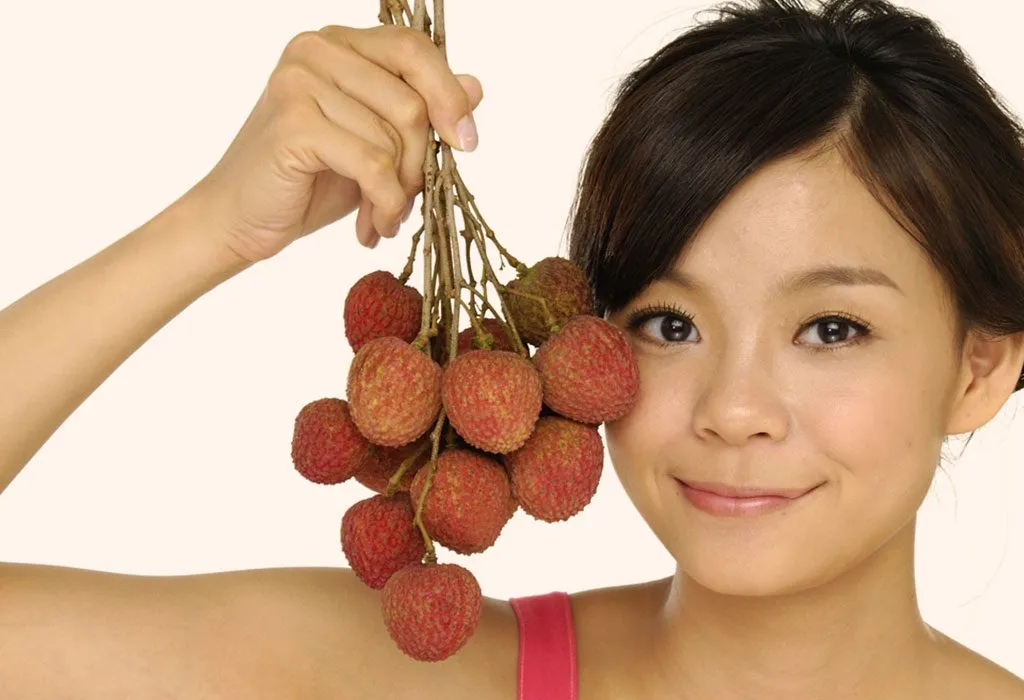 Eating Litchi (Lychee) Fruit During Pregnancy – Is It Safe?