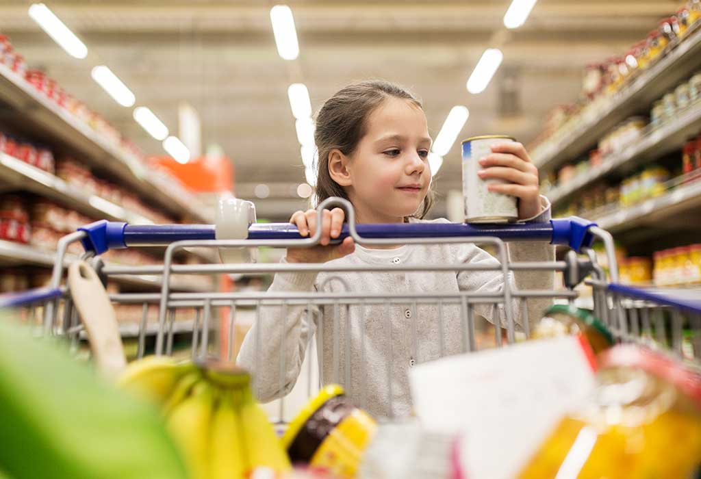 Child reading food label