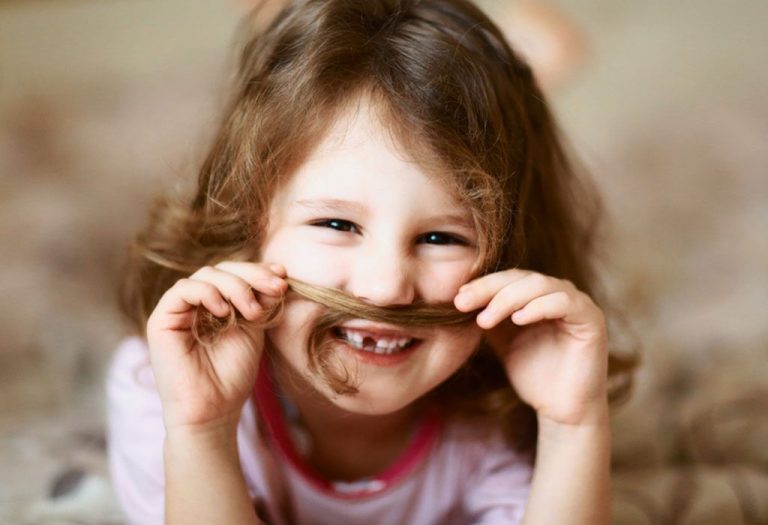 When Do Kids Start Losing Teeth - Age, Chart & More
