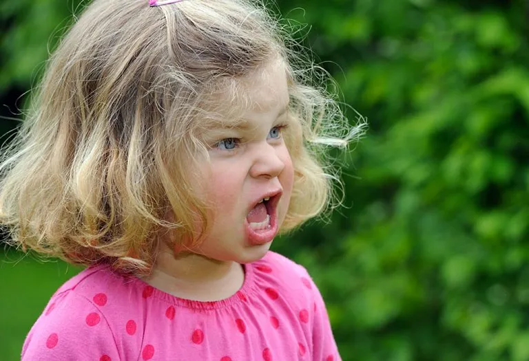 How to Deal With Toddler Tantrums