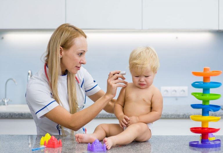 8 Effective Home Remedies to Treat Baby Ear Infection