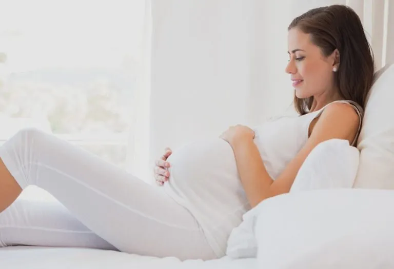 Lightening in Pregnancy - When Does Baby Drop & Signs