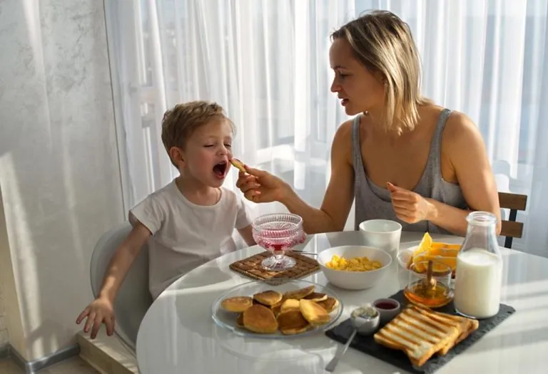 20 Easy-to-Make Indian Breakfast Recipes for Kids