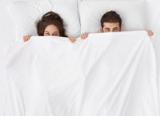 सिजेरियन प्रसव के बाद संभोग – कब तक प्रतीक्षा करें सी-सेक्शन (सिजेरियन) के बाद संभोग: कब तक प्रतीक्षा करनी चाहिए