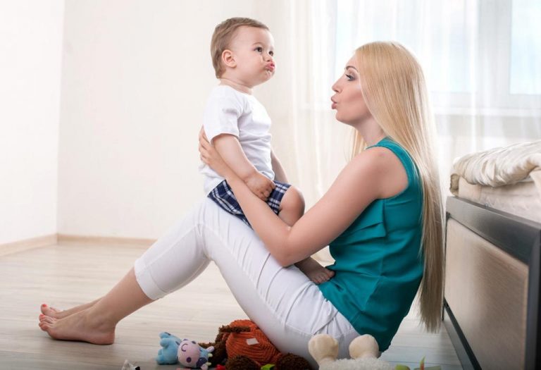 When Do Babies Start Talking - Baby Talking Milestone Explained!