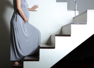 क्या प्रेगनेंसी में सीढ़ियां चढ़ना सुरक्षित है?