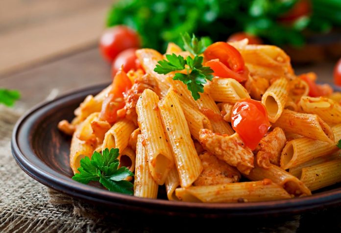 Pasta in red sauce