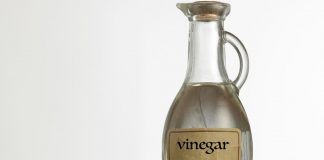 How to Perform Vinegar Pregnancy Test