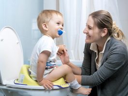 बच्चों को पॉटी ट्रेनिंग देने की सही उम्र क्या है? बच्चों को पॉटी ट्रेनिंग देने की सही उम्र क्या है?