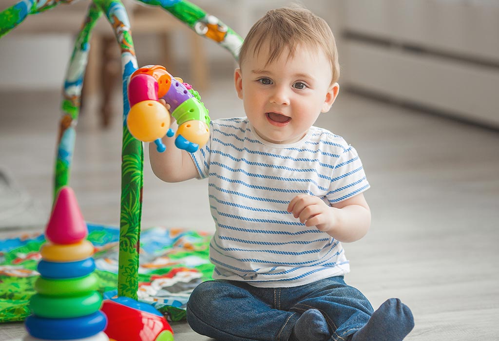 toys to develop fine motor skills in babies